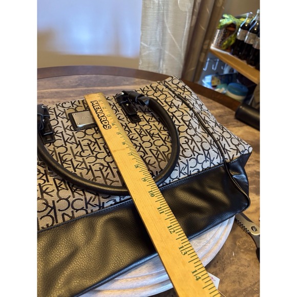 Calvin Klein Signature Tote Bag Purse - Picture 3 of 6
